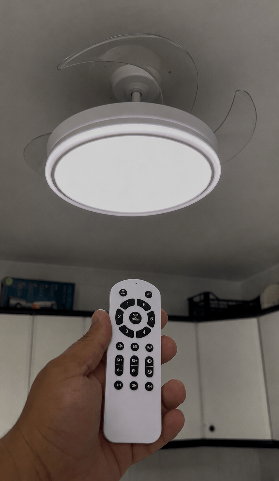 Instalación ventilador de techo LED Valladolid